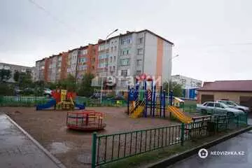 2-комнатная квартира, этаж 4 из 5, 48 м²