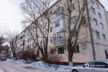4-комнатная квартира, этаж 4 из 4, 86 м²