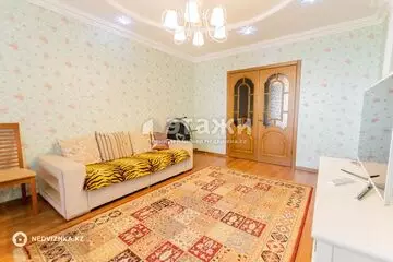 4-комнатная квартира, этаж 6 из 16, 105 м²