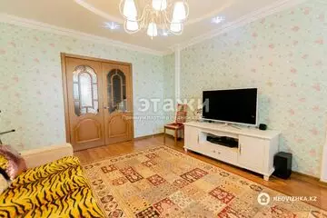 4-комнатная квартира, этаж 6 из 16, 105 м²