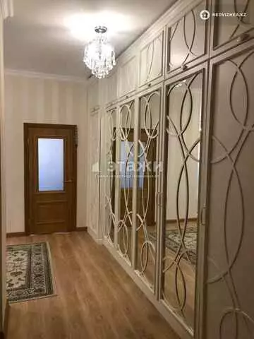 3-комнатная квартира, этаж 6 из 19, 122 м²