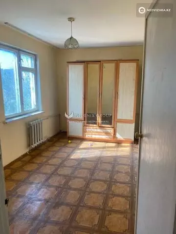 2-комнатная квартира, этаж 4 из 4, 44 м²