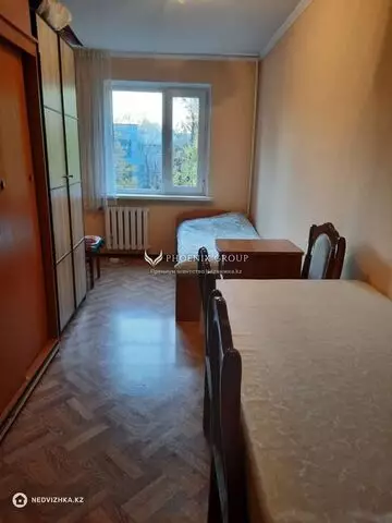 2-комнатная квартира, этаж 3 из 4, 42 м²