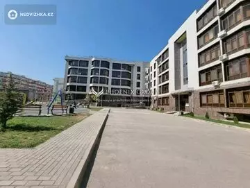 3-комнатная квартира, этаж 3 из 5, 92 м²