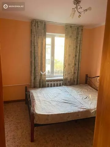 2-комнатная квартира, этаж 4 из 4, 42 м²