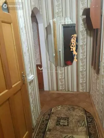 2-комнатная квартира, этаж 3 из 3, 38 м²