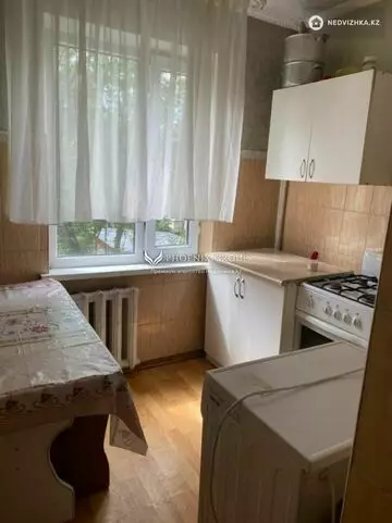 2-комнатная квартира, этаж 3 из 5, 45 м²