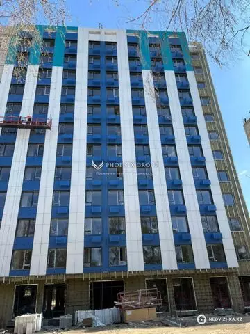 1-комнатная квартира, этаж 10 из 12, 49 м²