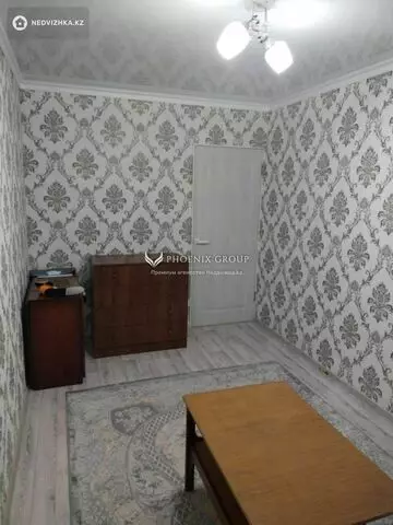 2-комнатная квартира, этаж 3 из 4, 43 м²