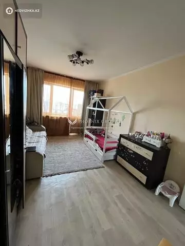 3-комнатная квартира, этаж 6 из 9, 80 м²