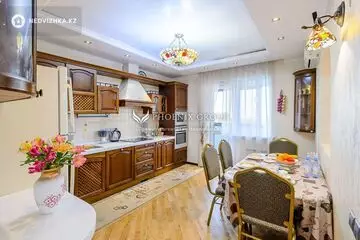 3-комнатная квартира, этаж 5 из 25, 100 м²