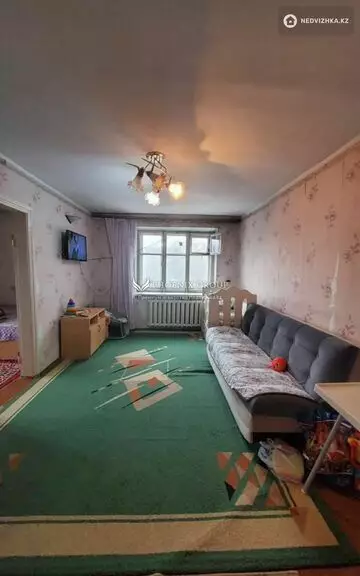 2-комнатная квартира, этаж 4 из 4, 39 м²