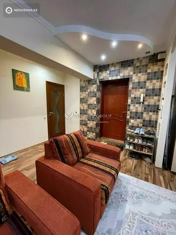 1-комнатная квартира, этаж 4 из 9, 44 м²