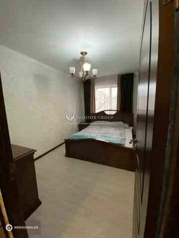 2-комнатная квартира, этаж 4 из 4, 47 м²