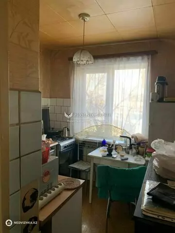 3-комнатная квартира, этаж 4 из 4, 60 м²