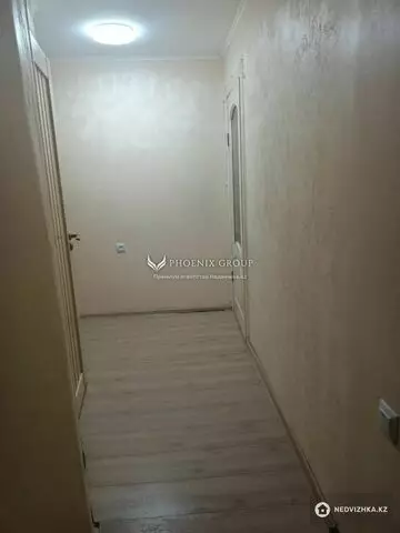 2-комнатная квартира, этаж 3 из 4, 49 м²