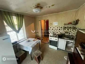 4-комнатная квартира, этаж 1 из 2, 90 м²