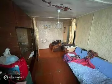 4-комнатная квартира, этаж 1 из 2, 90 м²