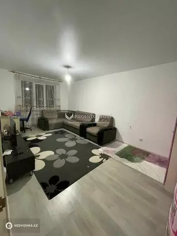 2-комнатная квартира, этаж 3 из 12, 55 м²