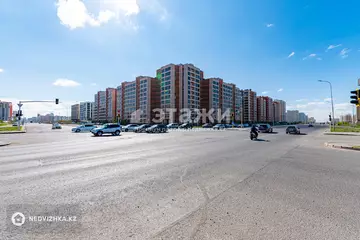 2-комнатная квартира, этаж 3 из 10, 43 м²