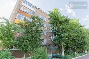 3-комнатная квартира, этаж 1 из 5, 60 м²