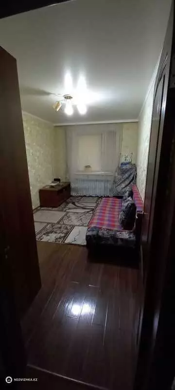 80 м², 3-комнатная квартира, этаж 2 из 10, 80 м², изображение - 1