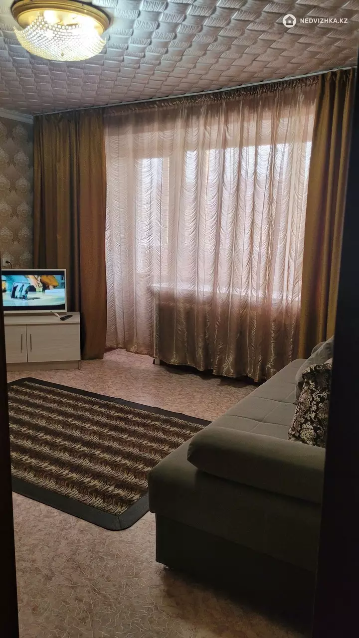 40 м², 1-комнатная квартира, этаж 3 из 5, 40 м², посуточно, изображение - 1