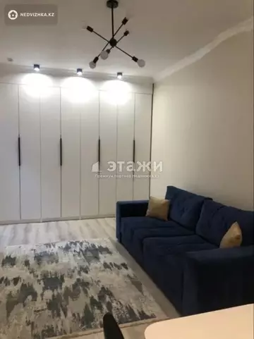 2-комнатная квартира, этаж 9 из 10, 42 м²