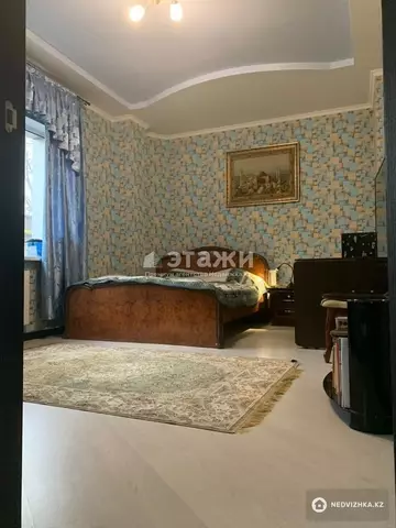 4-комнатная квартира, этаж 1 из 4, 135 м²