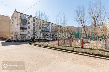 3-комнатная квартира, этаж 4 из 5, 62 м²