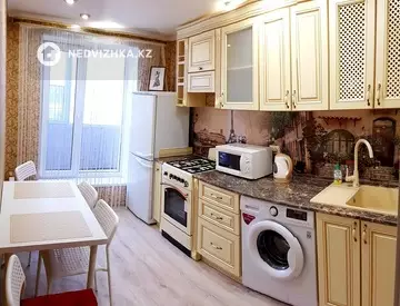 2-комнатная квартира, этаж 2 из 5, 65 м², посуточно