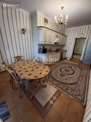 3-комнатная квартира, этаж 6 из 11, 174 м²
