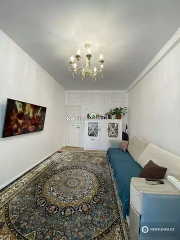 2-комнатная квартира, этаж 9 из 12, 72 м²