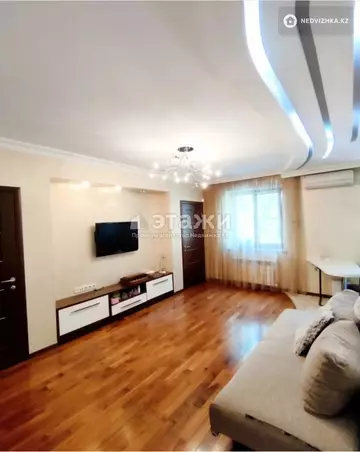 3-комнатная квартира, этаж 3 из 4, 65 м², На длительный срок
