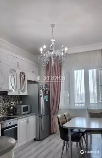 4-комнатная квартира, этаж 4 из 10, 118 м²