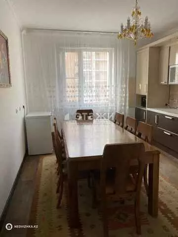 2-комнатная квартира, этаж 8 из 12, 78 м²