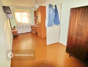 3-комнатная квартира, этаж 1 из 4, 64 м²