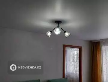 2-комнатная квартира, этаж 3 из 4, 42 м², посуточно
