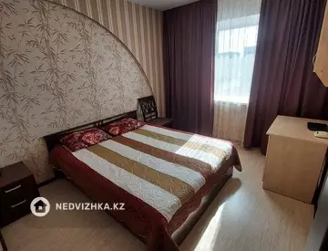 2-комнатная квартира, этаж 7 из 12, 55 м², посуточно