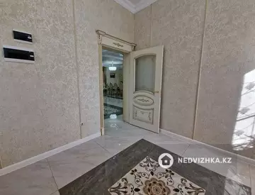 6-комнатный дом, 7 соток, 477 м²