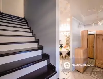 4-комнатный дом, 4 соток, 120 м², посуточно