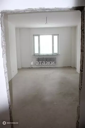 3-комнатная квартира, этаж 9 из 12, 83 м²