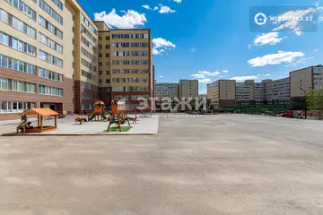 3-комнатная квартира, этаж 1 из 9, 81 м²
