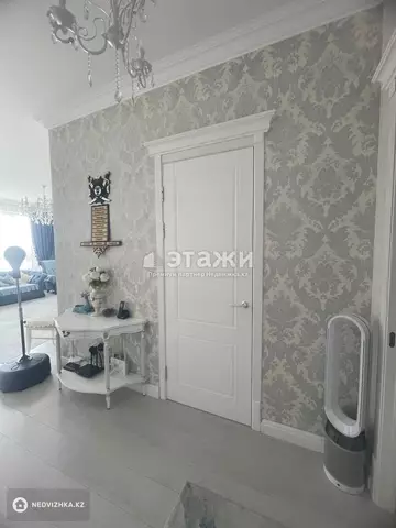 3-комнатная квартира, этаж 2 из 8, 130 м²