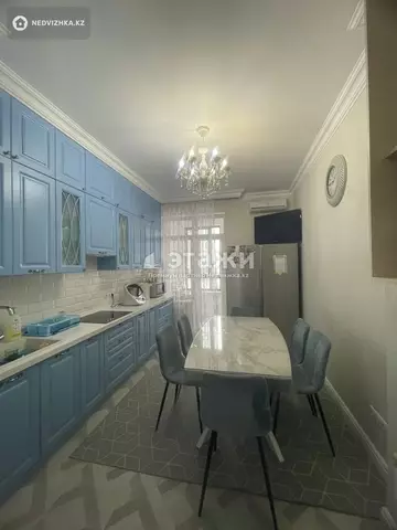 3-комнатная квартира, этаж 2 из 8, 130 м²