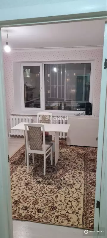 1-комнатная квартира, этаж 3 из 5, 42 м²