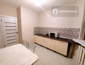 1-комнатная квартира, этаж 7 из 9, 42 м², посуточно