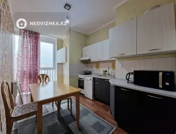 3-комнатная квартира, этаж 18 из 20, 93 м², на длительный срок