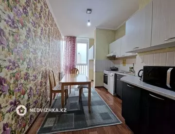 3-комнатная квартира, этаж 18 из 20, 93 м², на длительный срок
