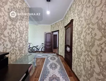 3-комнатная квартира, этаж 18 из 20, 93 м², на длительный срок